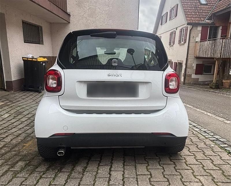 Gebraucht Smart ForTwo Coupé 71 PS (52 kW) 2015 Weiß Coupé
