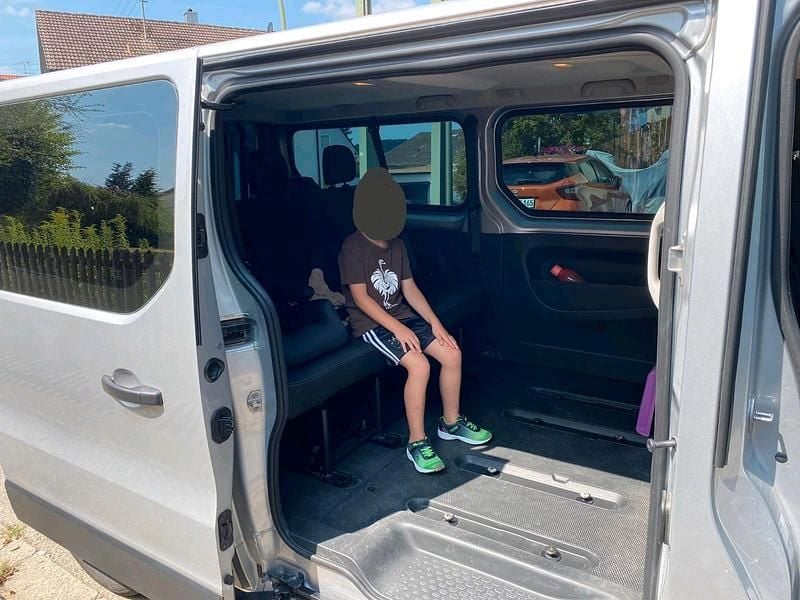 Gebraucht Opel Vivaro 140 PS (102 kW) 2014 Grau Van / Kleinbus