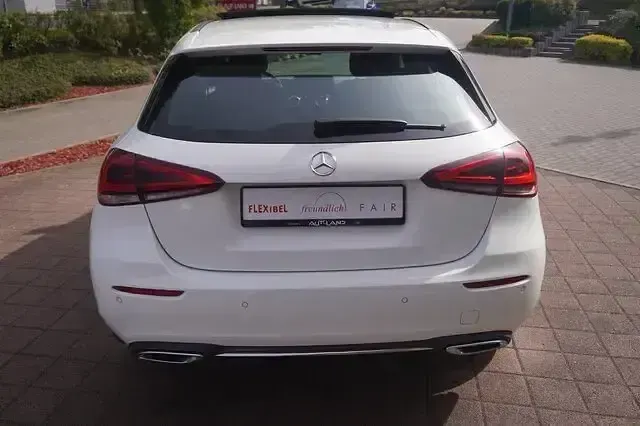 Gebraucht Mercedes A200 Progressive 163 PS (119 kW) 2018 Weiß Limousine