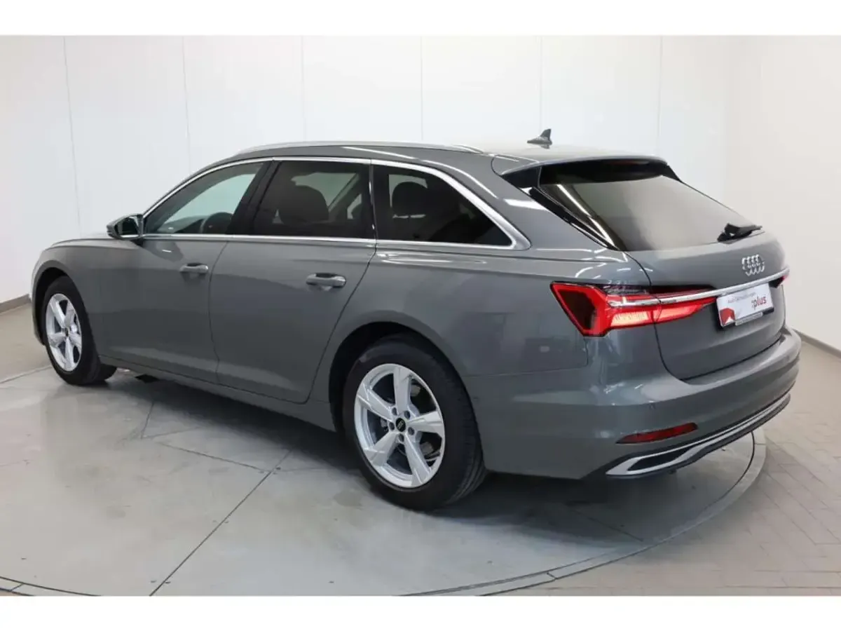 Gebraucht Audi A6 Advanced 163 PS (119 kW) 2025 Chronosgrau metallic Kombi