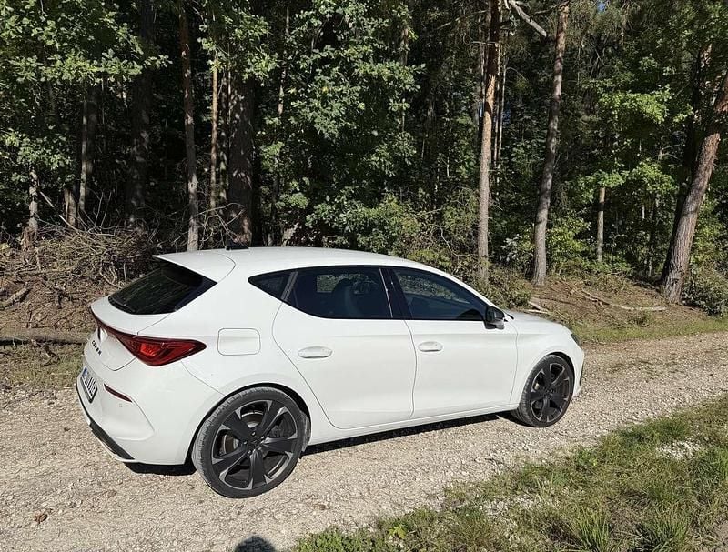 Gebraucht Cupra Leon VZ 245 PS (180 kW) 2021 Weiß Kleinwagen