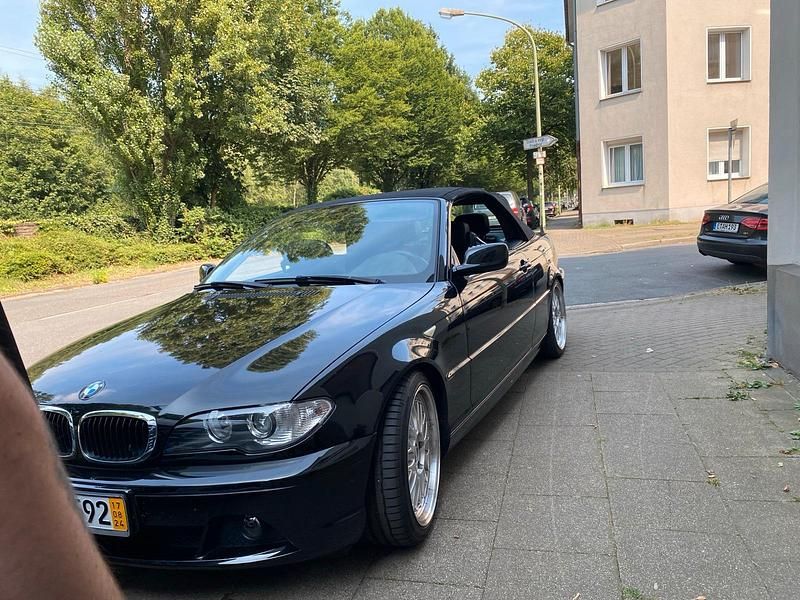 Gebraucht BMW 318 142 PS (104 kW) 2004 Schwarz Cabrio