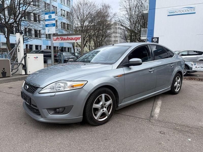 Gebraucht Ford Mondeo Titanium 140 PS (102 kW) 2009 Hypersilber metallic Limousine
