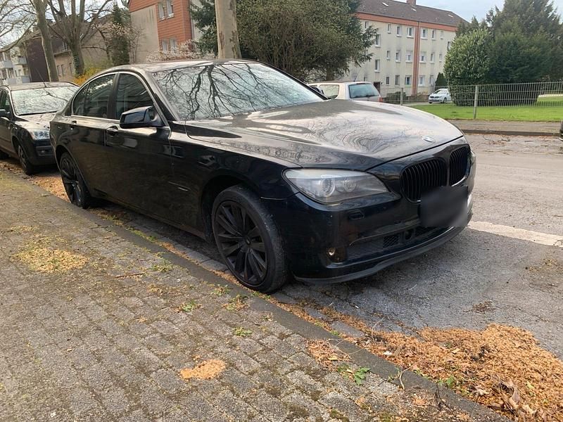 Gebraucht BMW 730 245 PS (180 kW) 2010 Schwarz Limousine
