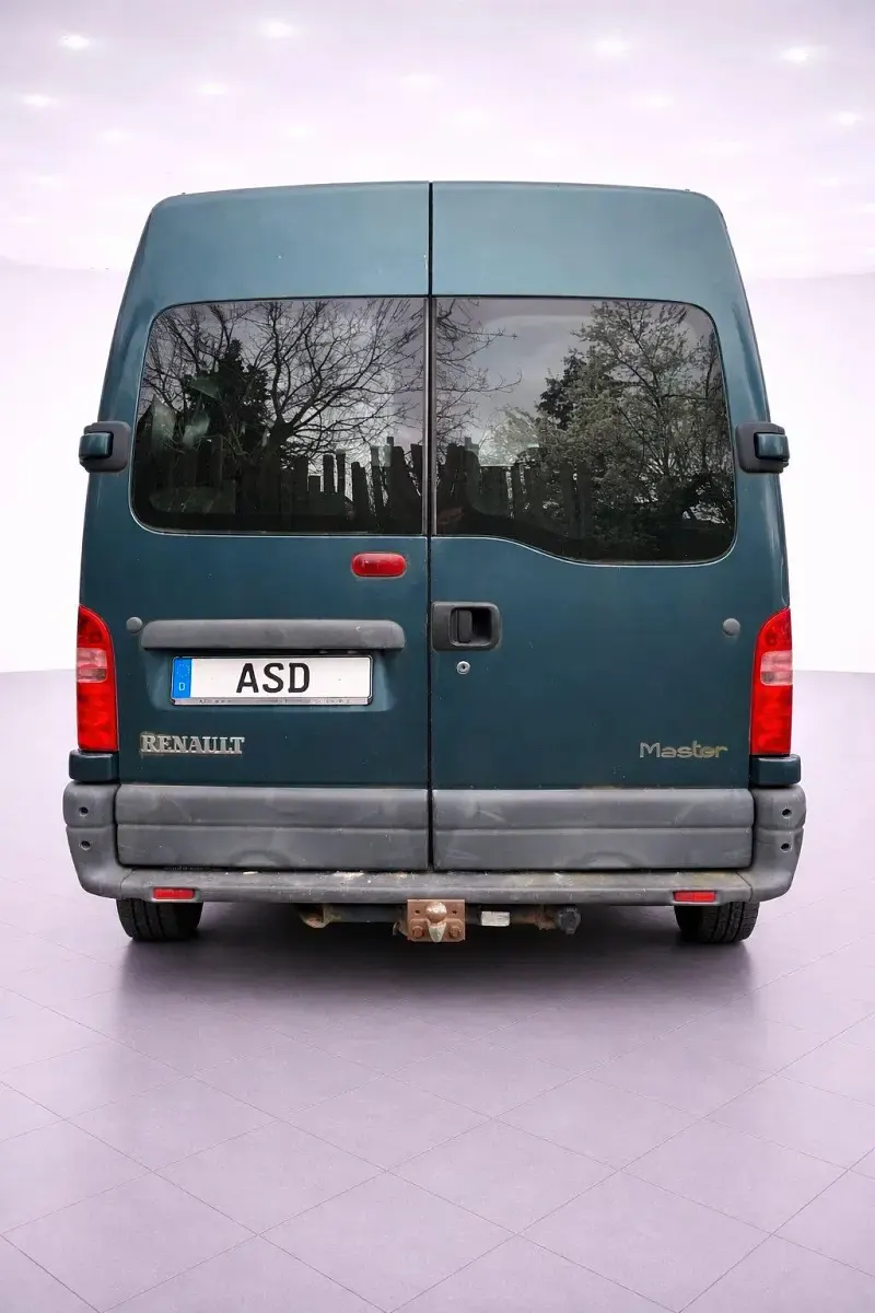 Begagnad Renault Master 114 HK (83 kW) 2000 Grön Sedan