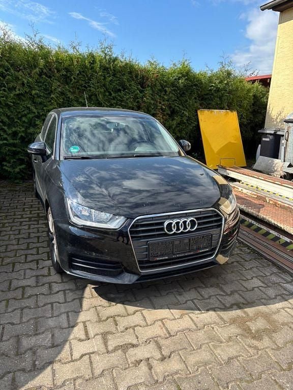 Schwarz Gebraucht 2016 Audi A1 Sportback Kleinwagen | 5.999 € (Superpreis) - Bild 1/4