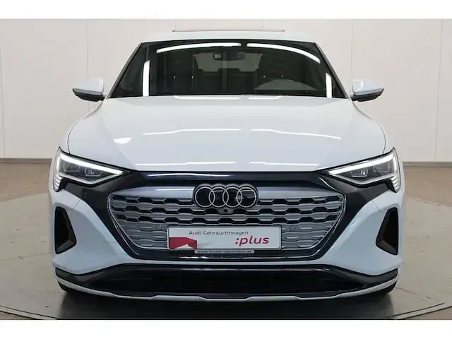 Gebraucht Audi Q8 Sportback e-tron Advanced Plus 250 kW (340 PS) 2024 Gletscherweiß metallic SUV