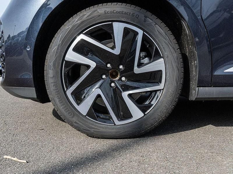 Neu VW ID. Buzz Pro 210 kW (286 PS) 2026 Candyweiß/ starlight blue met Van / Kleinbus