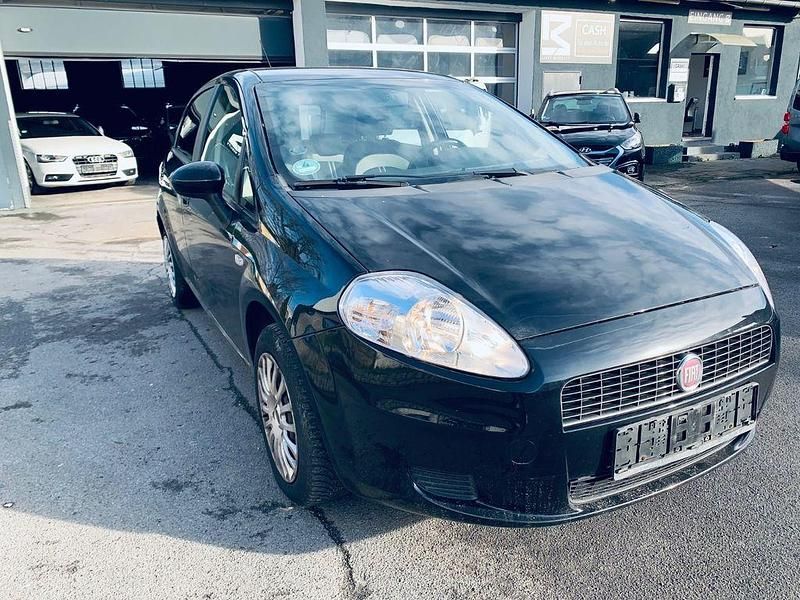 Schwarz Gebraucht 2009 Fiat Grande Punto Kleinwagen | 1.750 € (Guter Preis) - Bild 1/4