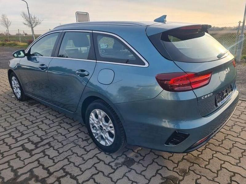 Gebraucht Kia Ceed Vision 136 PS (100 kW) 2024 Grau Kleinwagen