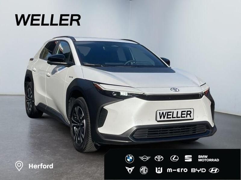 Gebraucht Toyota bZ4X Basis 150 kW (204 PS) 2023 Weiss SUV