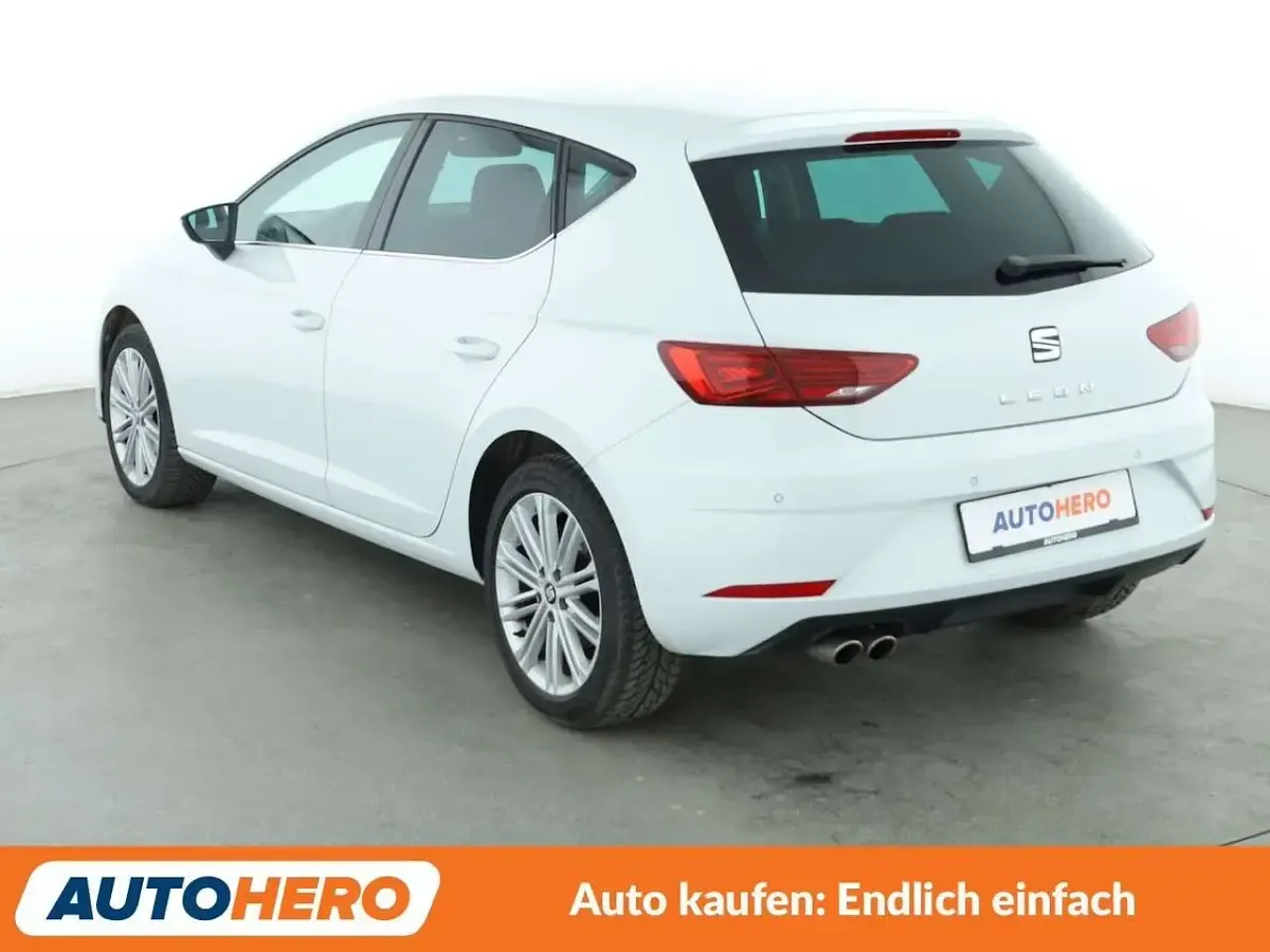 Używany Seat Leon XCELLENCE 150 KM (110 kW) 2017 Biały Sedan/Limuzyna