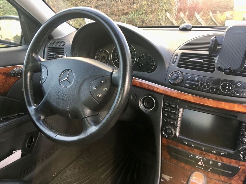 Gebraucht Mercedes E320 Avantgarde 224 PS (164 kW) 2004 Schwarz Limousine