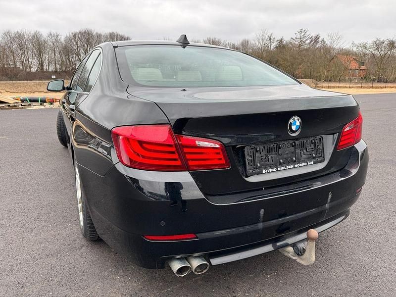 Gebraucht BMW 530 Sport Line 258 PS (189 kW) 2012 Schwarz Limousine