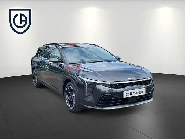 Neu Kia K4 Spirit 150 PS (110 kW) 2026 Grau schwarz Kombi