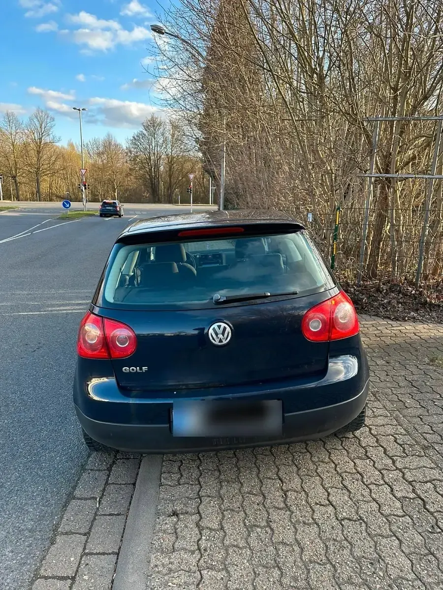 Brugt VW Golf V 75 HK (55 kW) 2004 Blå Hatchback