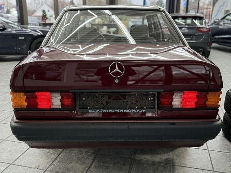 Gebraucht Mercedes 190 109 PS (80 kW) 1991 Rot Limousine