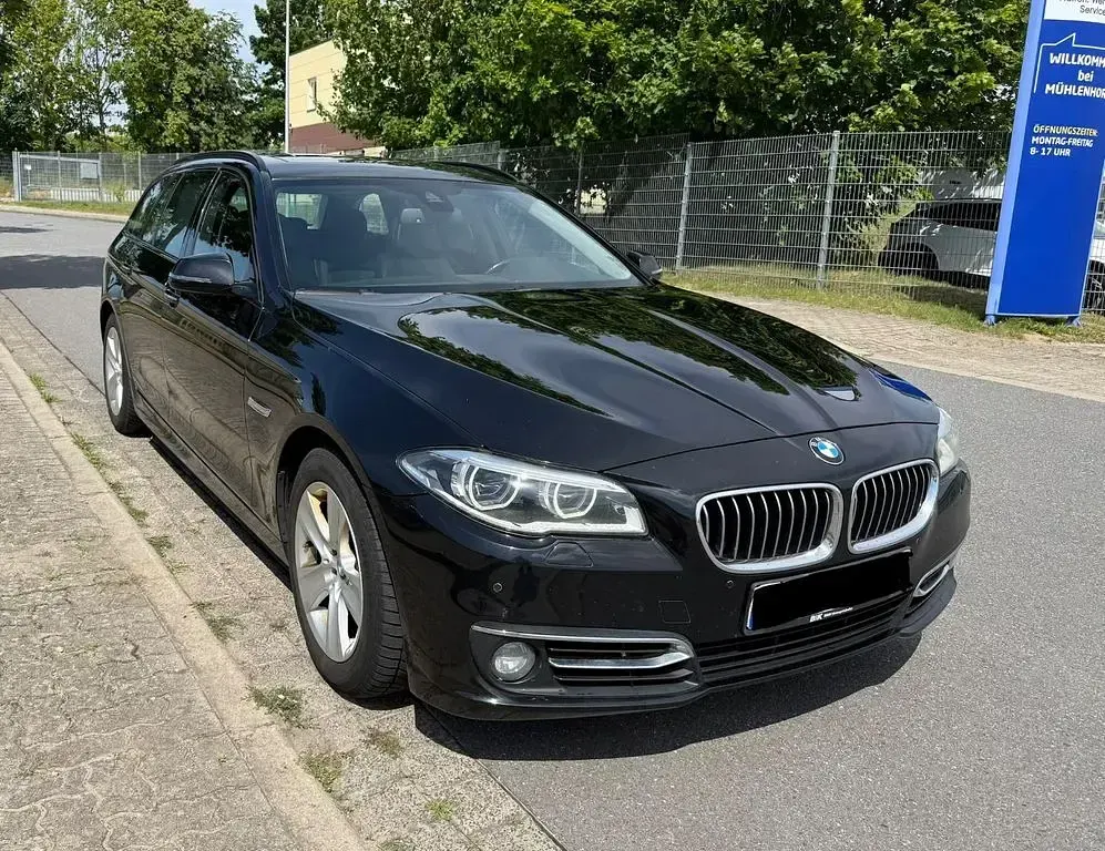 Gebraucht BMW 530 Comfort Edition 258 PS (189 kW) 2015 Schwarz Kombi