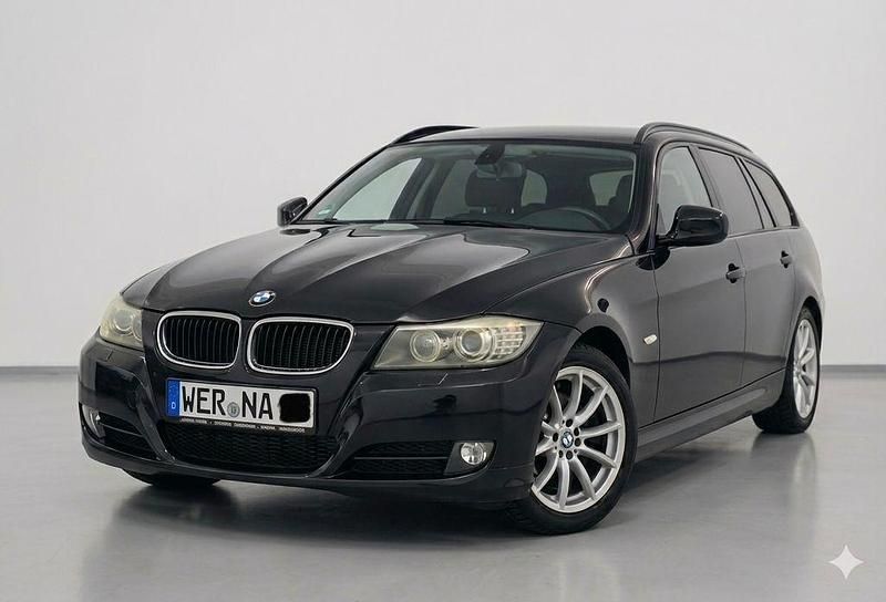 Gebraucht BMW 320 184 PS (135 kW) 2010 Schwarz Kombi