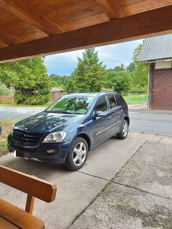 Gebraucht Mercedes ML320 224 PS (164 kW) 2006 Beige SUV