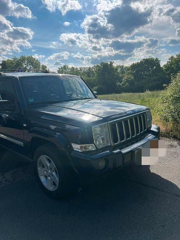 Second-hand Jeep Commander 200 CP (147 kW) 2007 Negru SUV