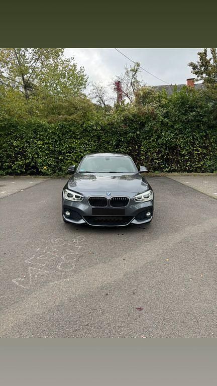 Grau Gebraucht 2015 BMW 120 M Sport Kleinwagen | 15.700 € (Fairer Preis) - Bild 1/4