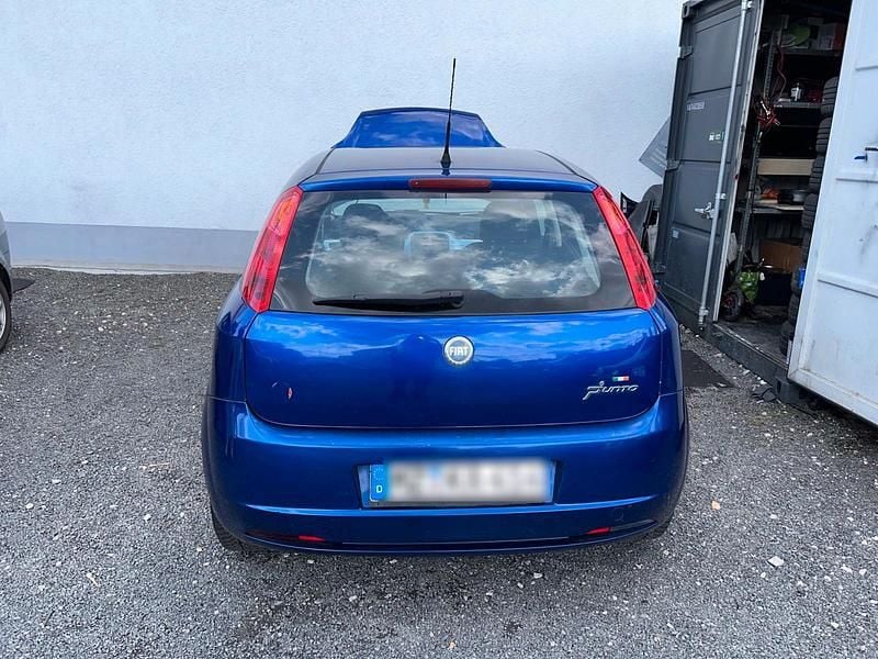 Blau Gebraucht 2007 Fiat Punto Kleinwagen | 900 € - Bild 1/4