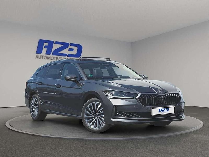 Gebraucht Skoda Superb LAURIN & KLEMENT 204 PS (150 kW) 2024 Graphitegrau metallic Kombi