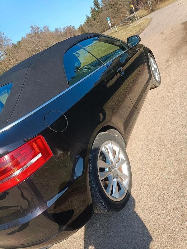 Gebraucht Audi Cabriolet S-Line 105 PS (77 kW) 2011 Schwarz Cabrio