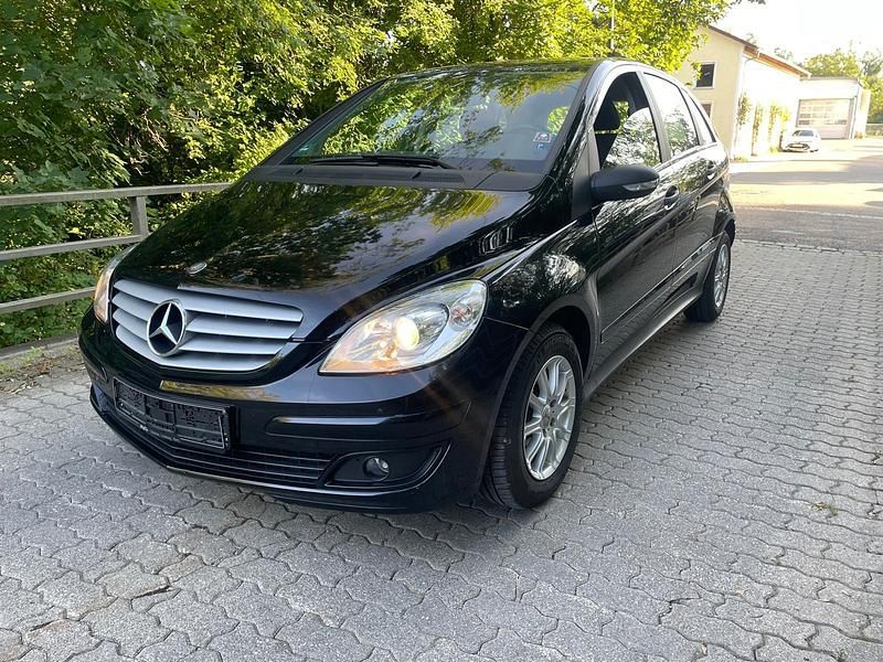 Gebraucht Mercedes B150 107 PS (78 kW) 2005 Schwarz Van / Kleinbus
