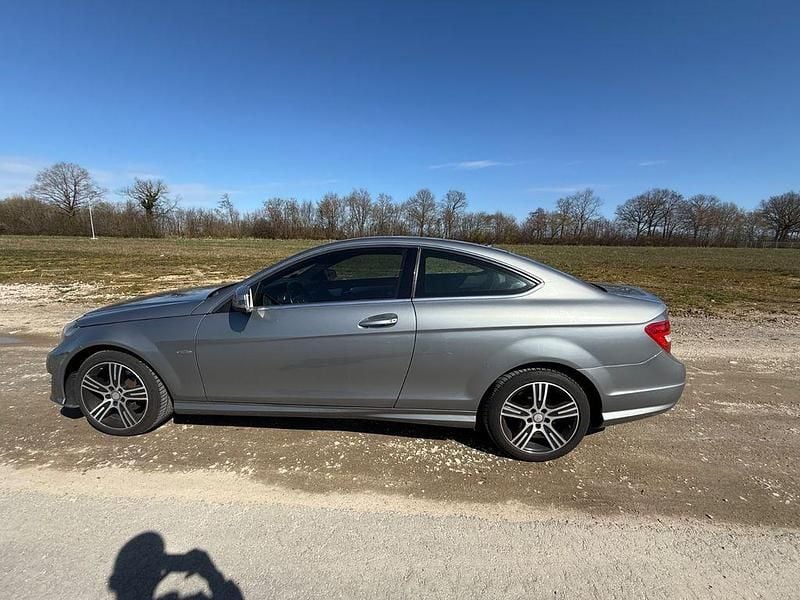 Gebraucht Mercedes C220 170 PS (125 kW) 2015 Grau Coupé