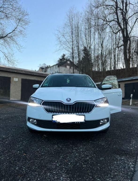 Gebraucht Skoda Fabia Ambition 75 PS (55 kW) 2018 Weiß Kombi