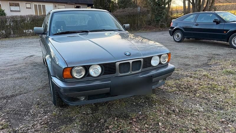 Second-hand BMW 525 143 CP (105 kW) 1993 Gri Berlinǎ