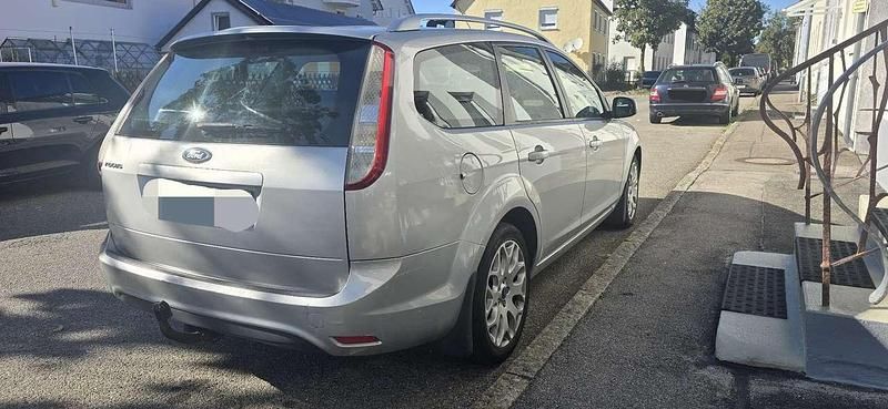 Gebraucht Ford Focus Sport 101 PS (74 kW) 2009 Silber Limousine