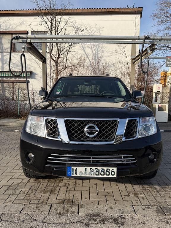 Gebraucht Nissan Pathfinder 231 PS (169 kW) 2015 Schwarz SUV