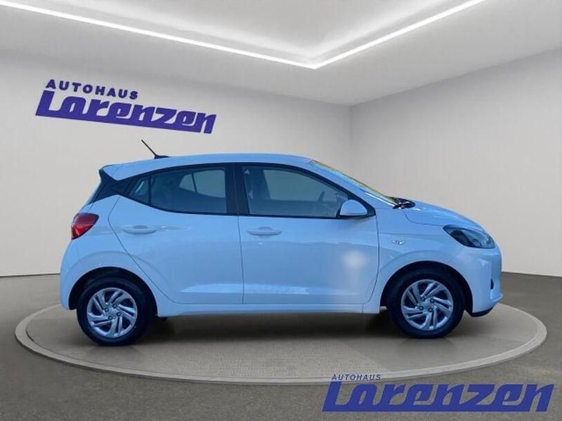 Gebraucht Hyundai i10 Select 63 PS (46 kW) 2024 Weiß Kleinwagen