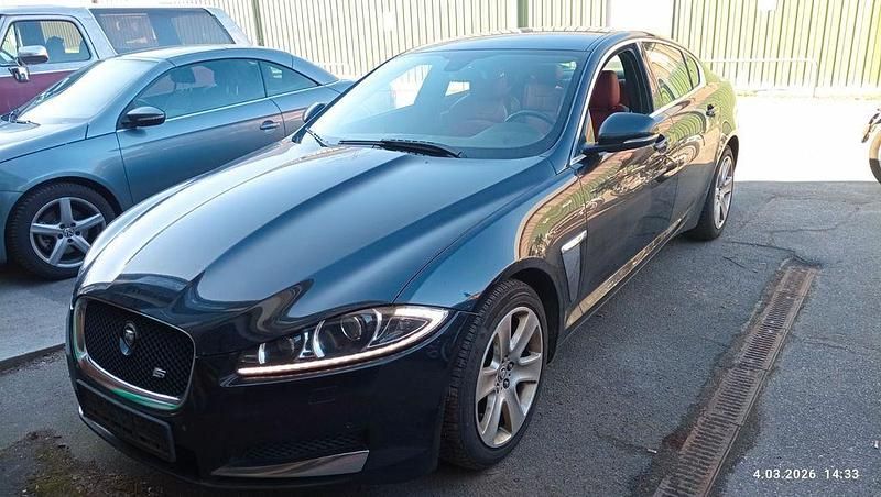 Gebraucht Jaguar XF Luxury 275 PS (202 kW) 2012 Schwarz Limousine