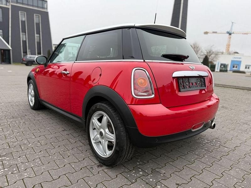 Gebraucht Mini Cooper Chili 120 PS (88 kW) 2010 Chili (solar) red Kleinwagen