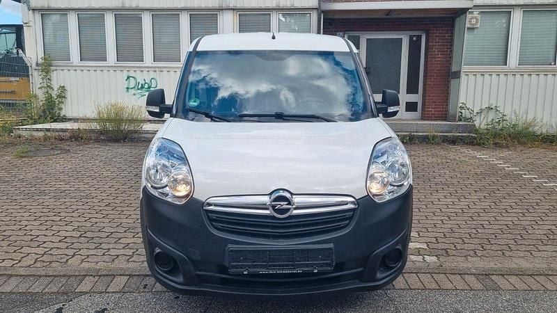 Gebraucht Opel Combo 90 PS (66 kW) 2017 Weiß Van / Kleinbus