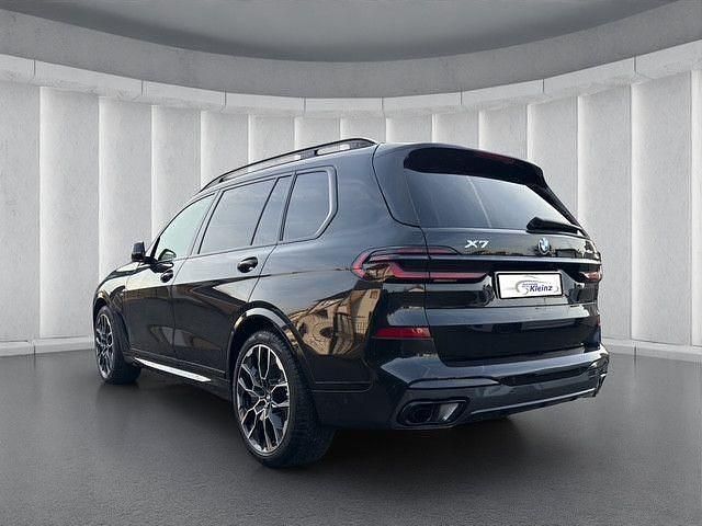 Gebraucht BMW X7 M Sport 352 PS (258 kW) 2024 Schwarz SUV