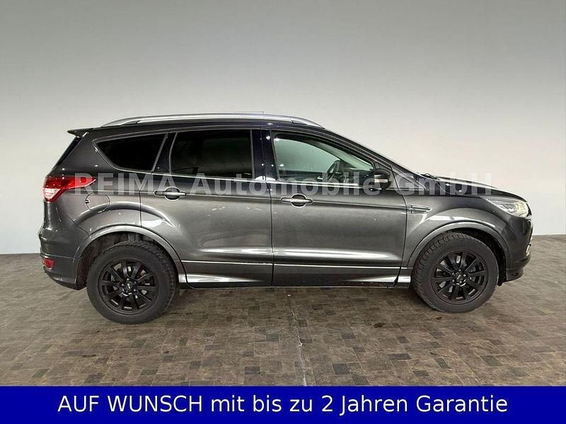 Gebraucht Ford Kuga Individual 179 PS (131 kW) 2015 Grau SUV