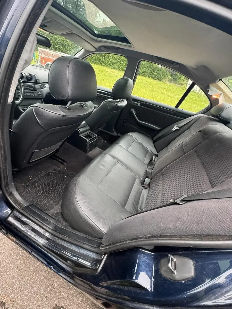 Gebraucht BMW 320 170 PS (125 kW) 2001 Blau Limousine