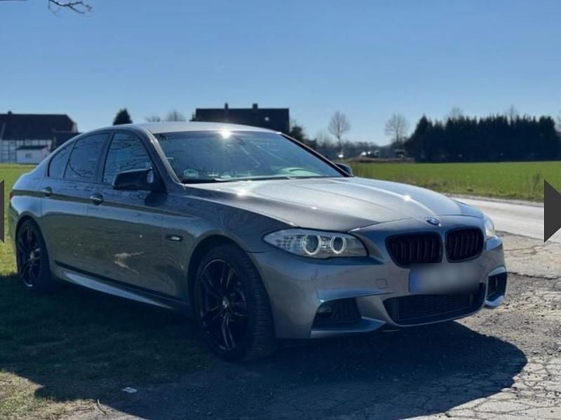 Grau Gebraucht 2012 BMW 528 Limousine | 10.500 € (Fairer Preis) - Bild 1/4