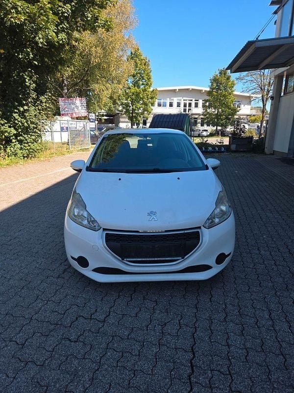 Gebraucht Peugeot 208 Access 68 PS (50 kW) 2012 Weiß Kleinwagen