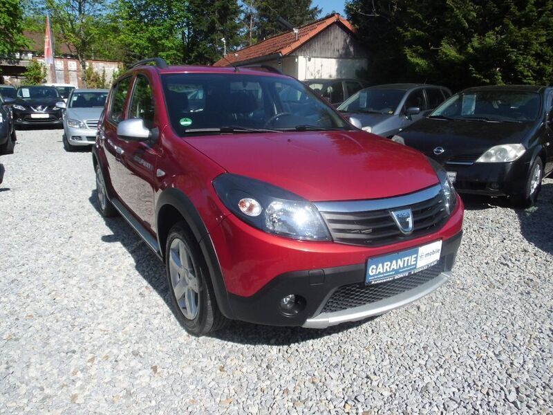 Rot Gebraucht 2012 Dacia Sandero Stepway Kleinwagen | 5.990 € (Etwas zu teuer) - Bild 1/4