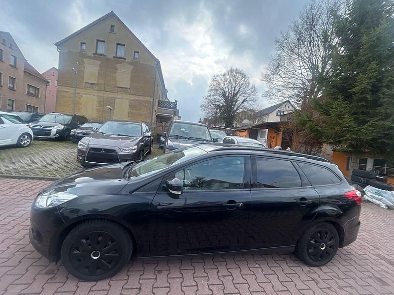 Gebraucht Ford Focus 125 PS (91 kW) 2013 Schwarz Kombi