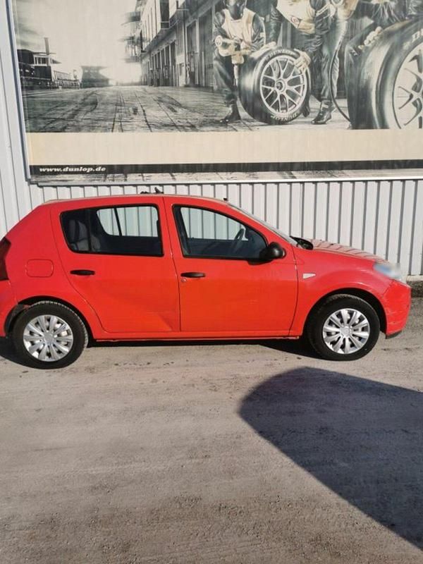 Gebraucht Dacia Sandero 75 PS (55 kW) 2009 Rot Limousine