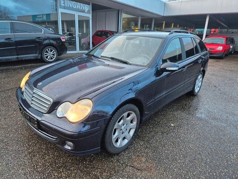 Gebraucht Mercedes C180 143 PS (105 kW) 2006 Blau Kombi