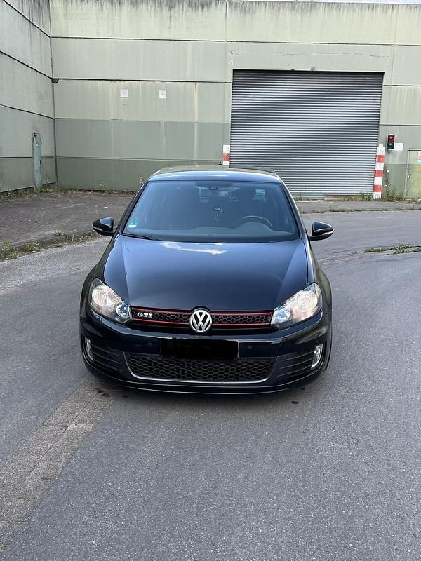 Schwarz Gebraucht 2011 VW Golf VI GTI Limousine | 9.700 € (Etwas zu teuer) - Bild 1/4