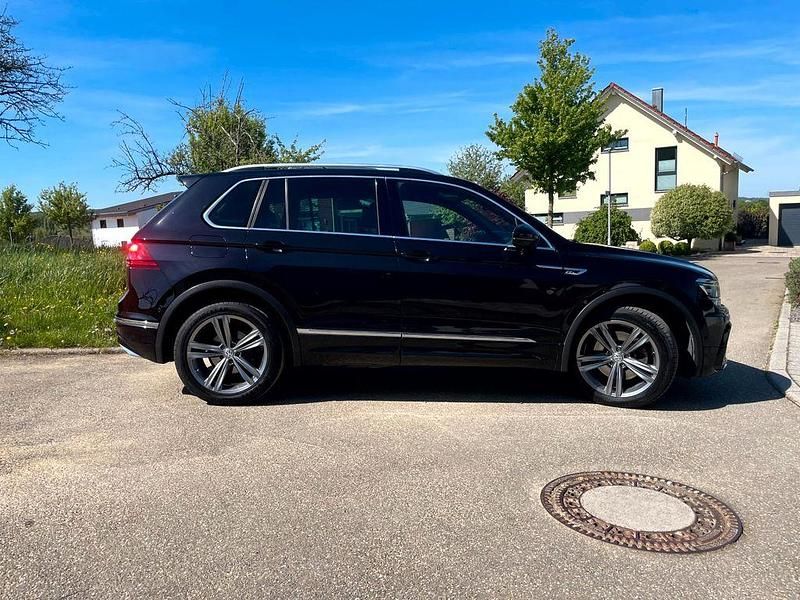 Gebraucht VW Tiguan 220 PS (161 kW) 2018 Schwarz SUV